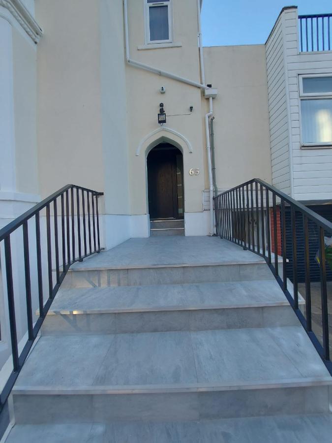 Inn By The Sea, Portsmouth - En Suite Rooms With Or Without Sea View, Onsite Ev 22Kw Buitenkant foto
