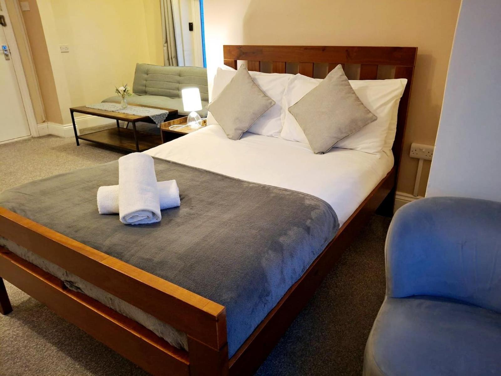 Inn By The Sea, Portsmouth - En Suite Rooms With Or Without Sea View, Onsite Ev 22Kw Buitenkant foto